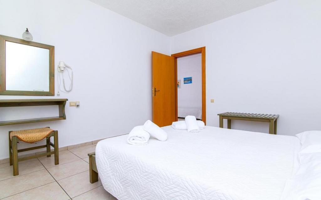 Dionysos Apartments & Studios Stalida エクステリア 写真